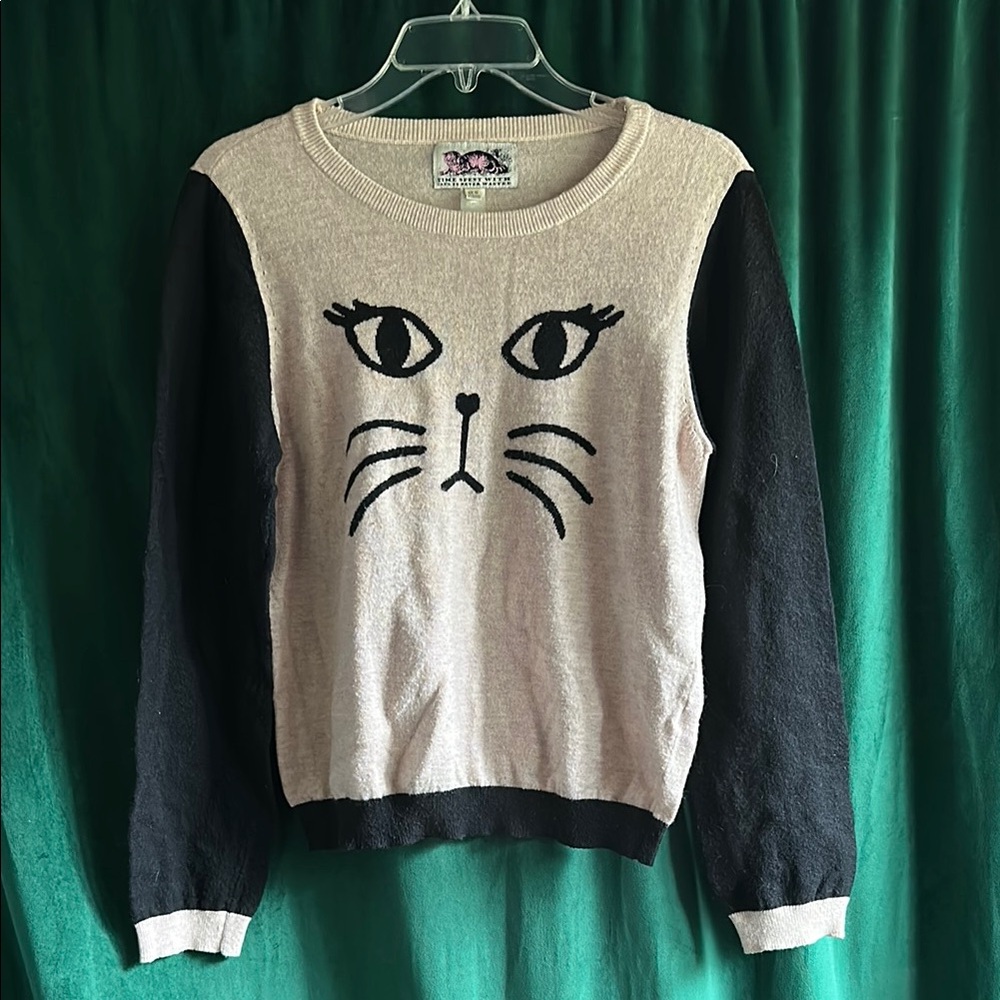 Cat Face Sweater for Pets - Black and Cream